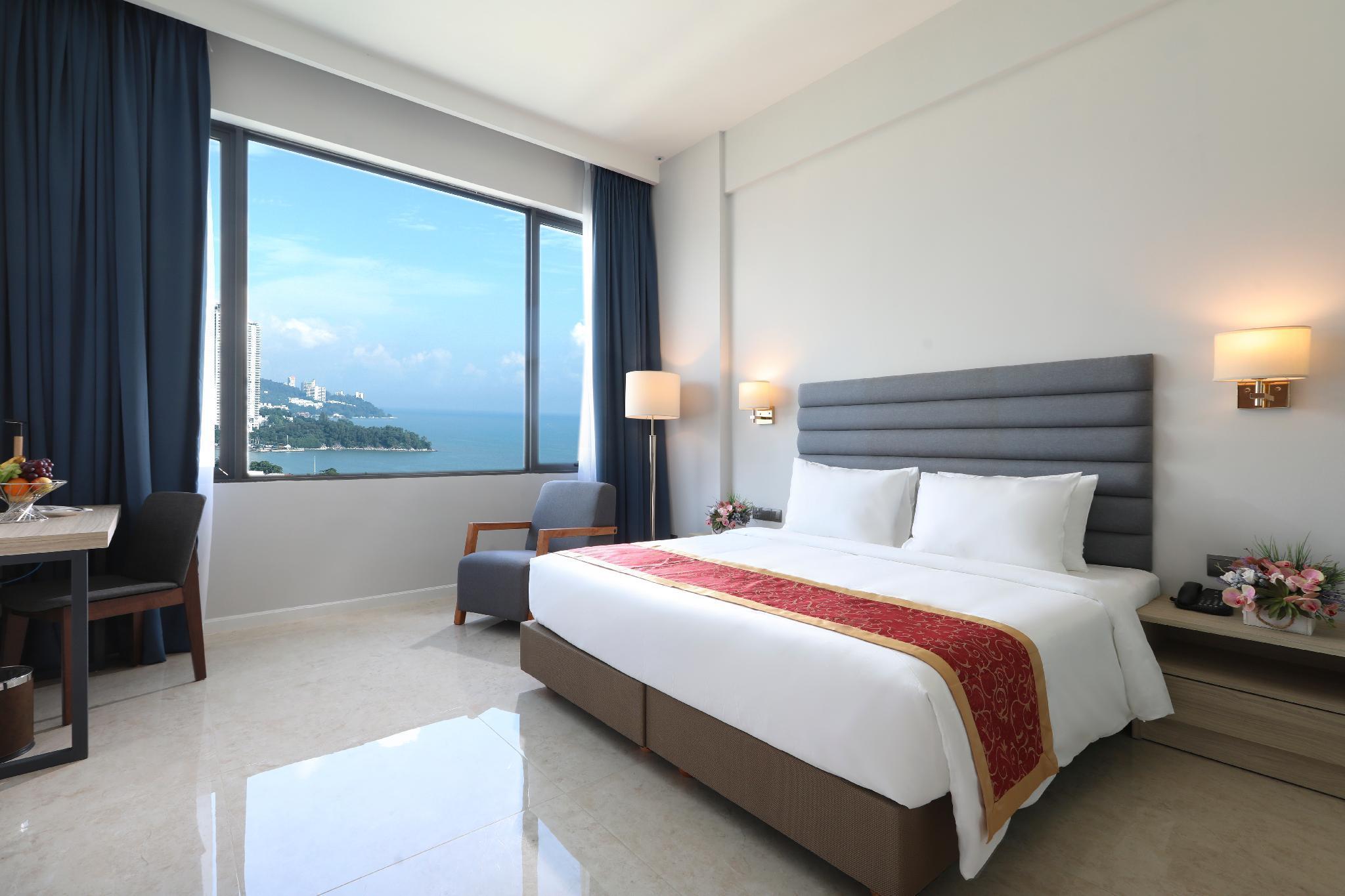 Hompton By The Hotel 4*